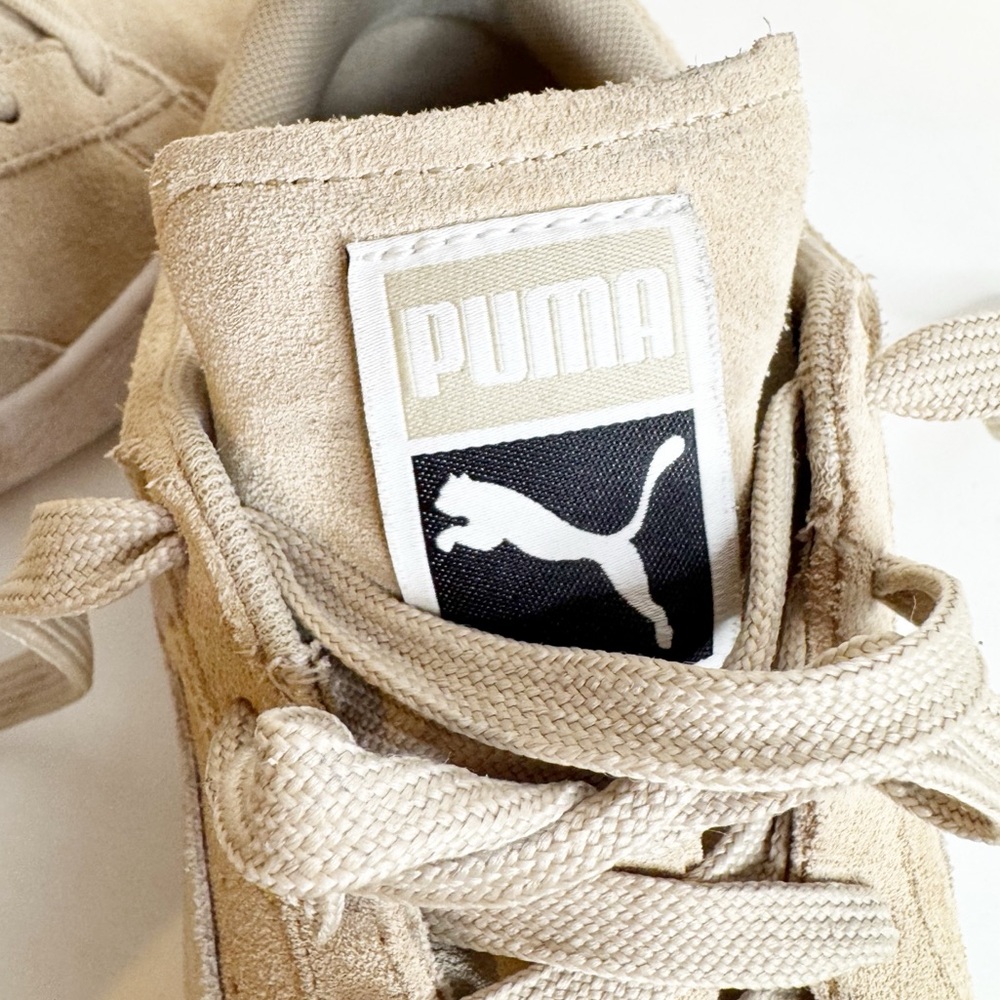 Puma | Suede Classic XXI Womens Shoes in Granola/Warm White Sz. 9 - Picture 10 of 11